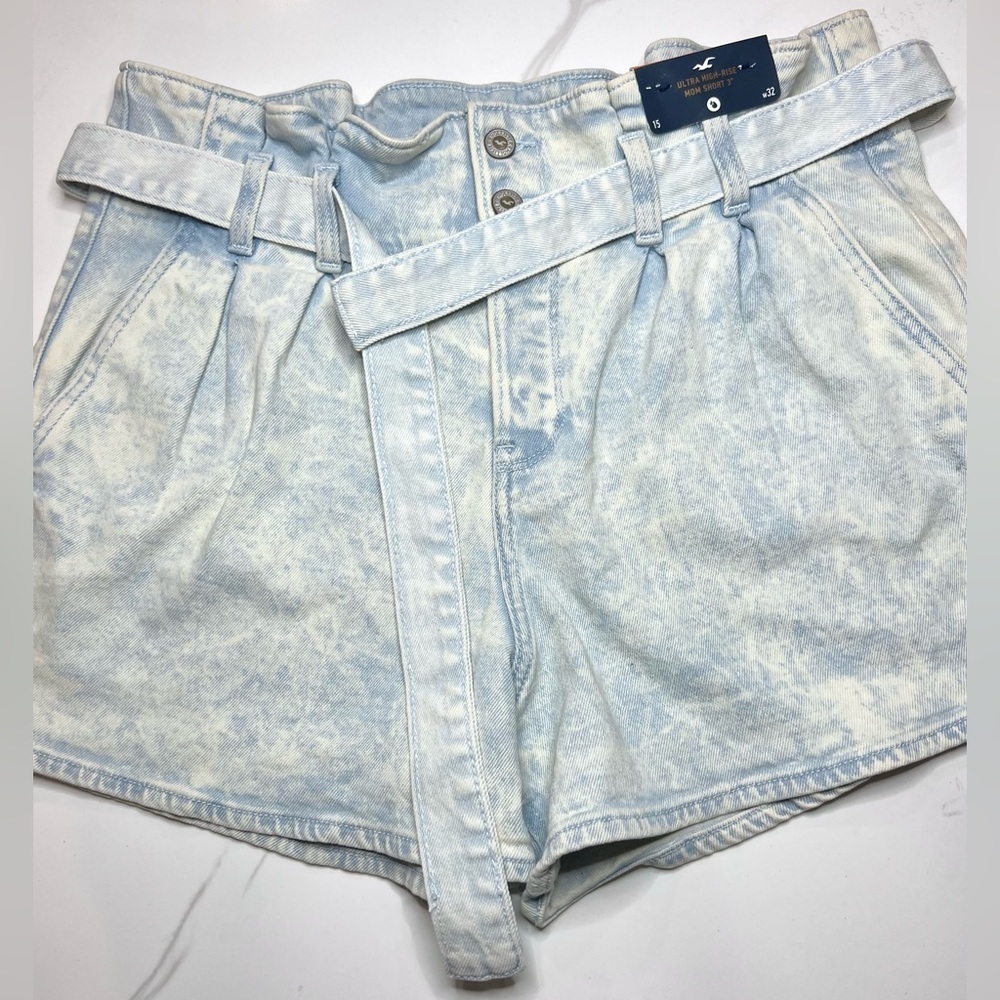 NWT Hollister Mom Jean Shorts Ultra High Rise